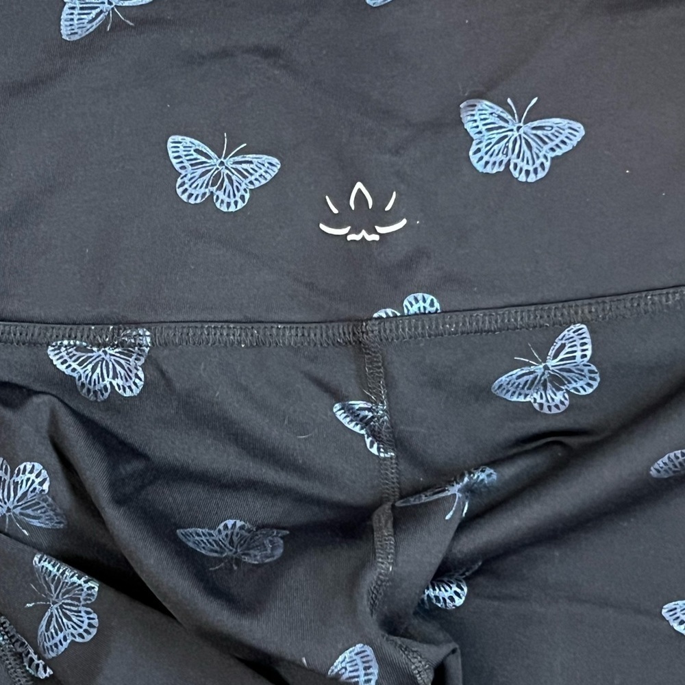 Beyond Yoga - ‘Blue Butterflies’  High Waist leggings. SZ: Small. EUC - Picture 2 of 3